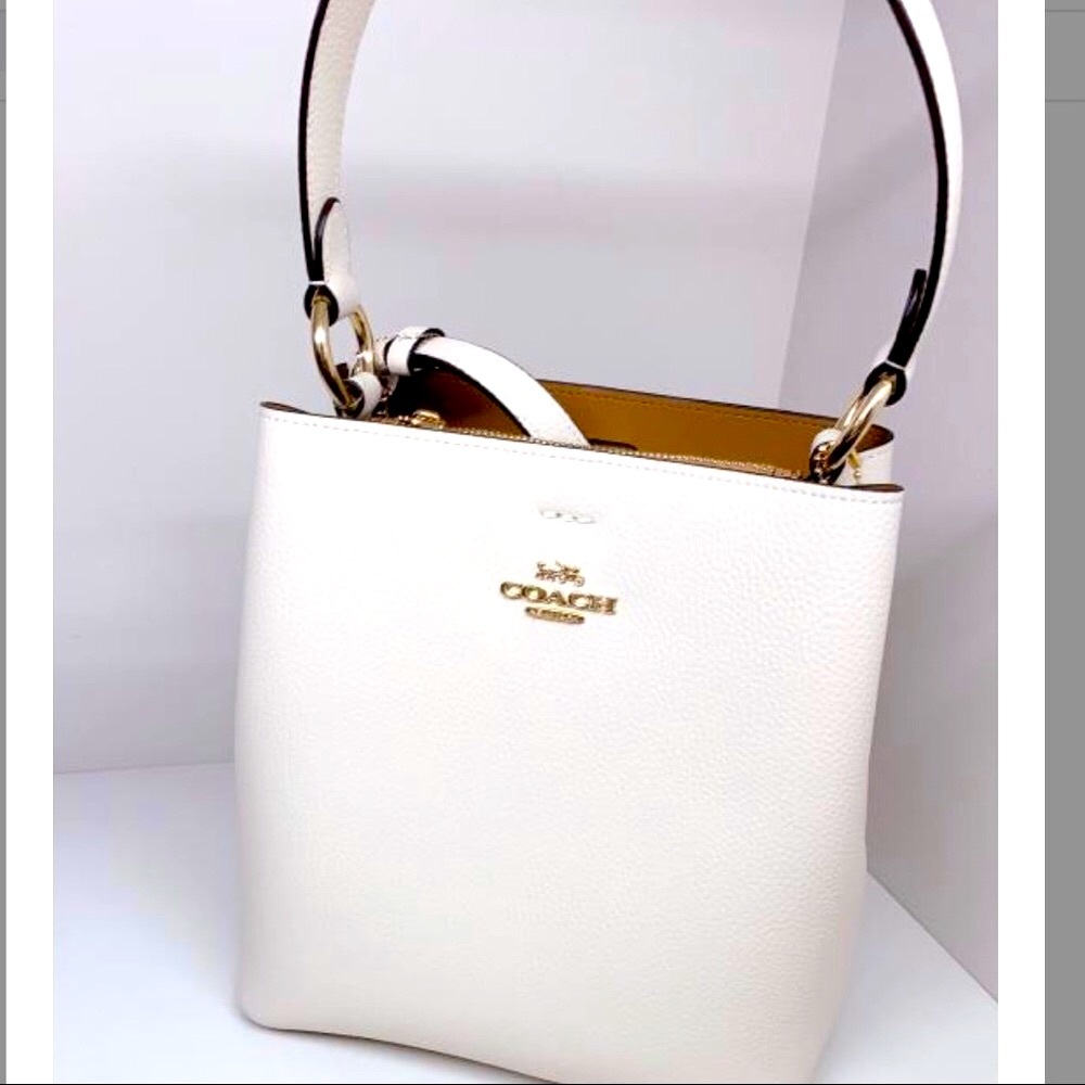 SOLD NWOT Coach Town Bucket Bage